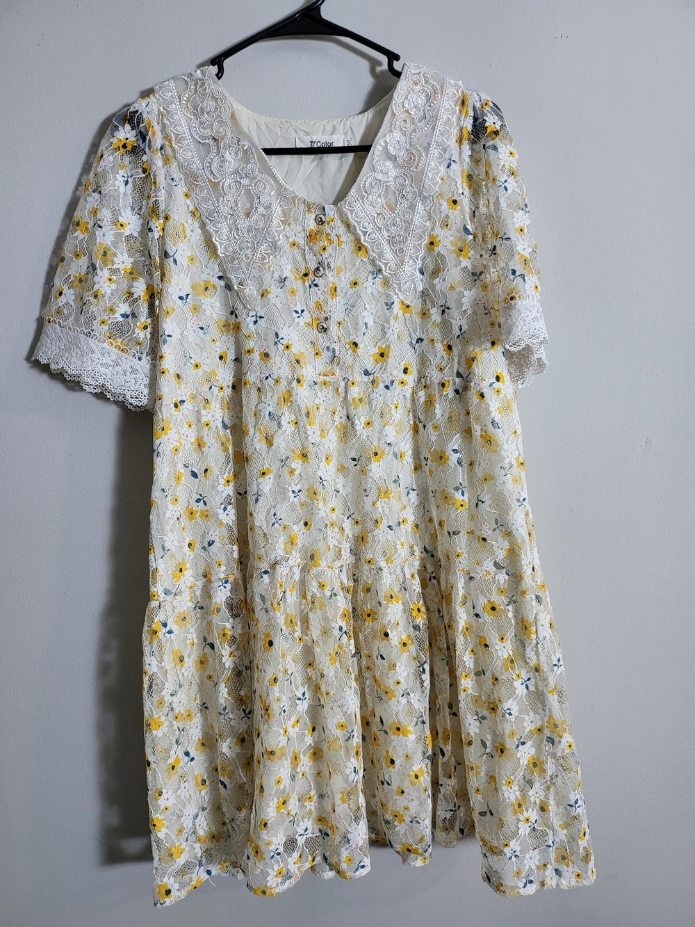 Lace-Overlay White Dress with Yellow Floral Print